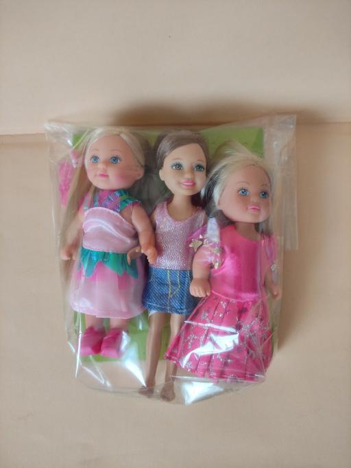 Buy & Sell Grafton Street Industrial Estate West Northamptonshire - Photos for Beautiful small dolls pack