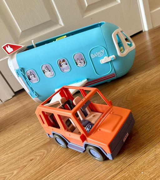 Buy & Sell Trysull South Staffordshire - Photos for Bluey Car and Plane Playset(£30)