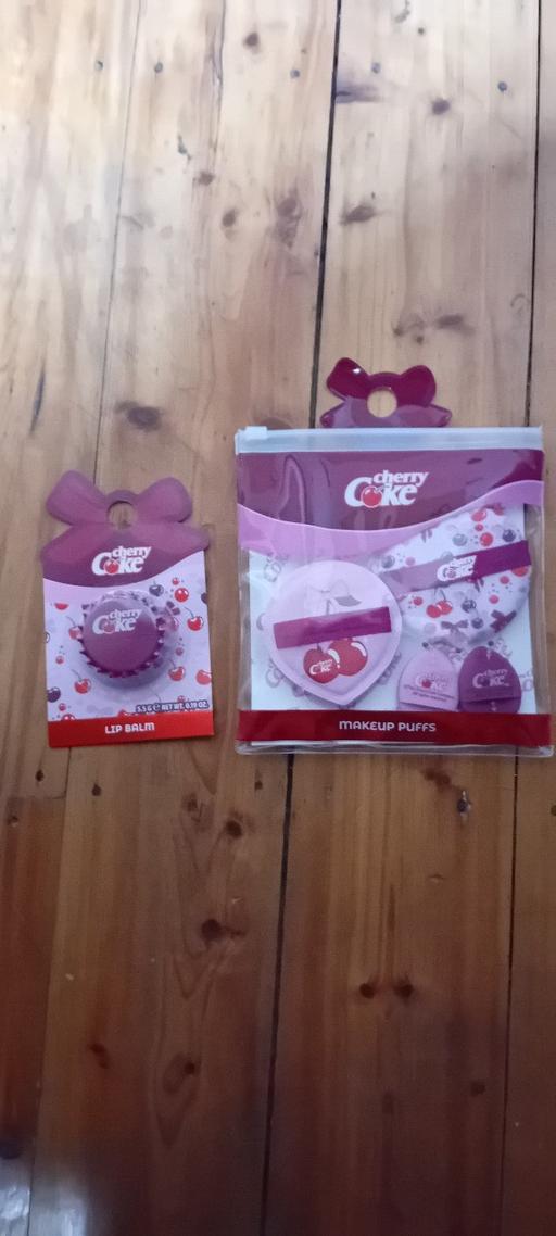 Buy & Sell Brinsford South Staffordshire - Photos for brand new make-up sponges and lip balm