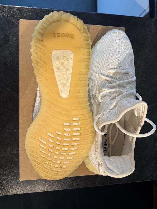 Buy & Sell Ditton Tonbridge and Malling - Photos for Adidas Yeezy 350s V2 Triple White
