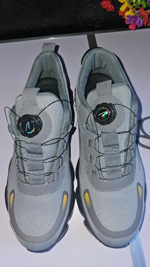Buy & Sell Corporation Street Birmingham - Photos for Men's Casual Knob Design Safety Shoes