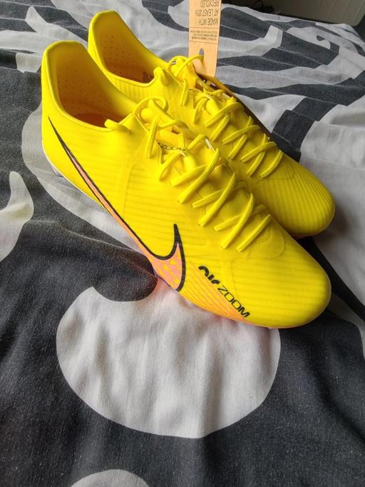 Buy & Sell Walsall Town Centre Walsall - Photos for Mens Yellow Nike Football Boots Size 11