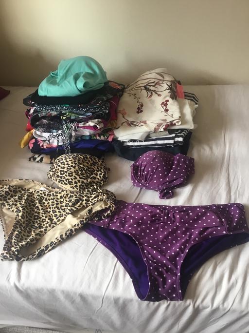 Buy & Sell Bentley Walsall - Photos for Large quantity of ladies quality clothes 12