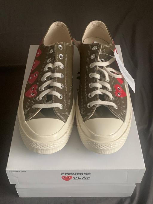 Buy & Sell Highams Park East London - Photos for Converse shoes in khaki