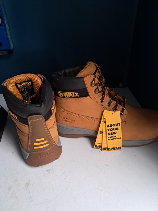 Buy & Sell Sheerness Swale - Photos for Dewalt work boots