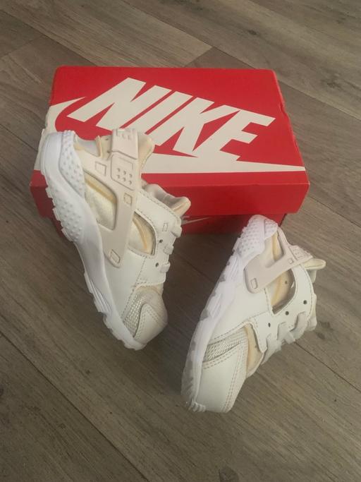 Buy & Sell Abbey Wood South East London - Photos for 3 to 4 years old Nike huarache