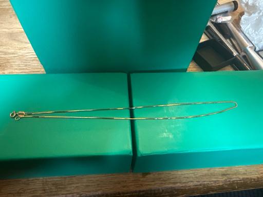 Buy & Sell Vauxhall Birmingham - Photos for 18CT 750 Box Chain 2.47 grams Hallmarked 15In