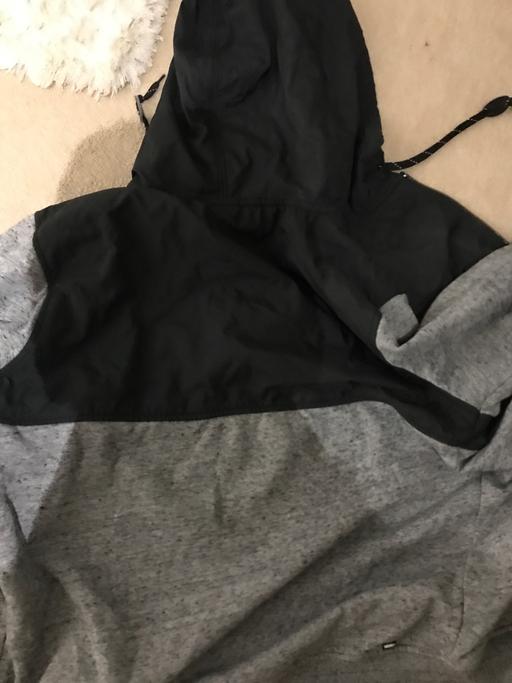 Buy & Sell Arborfield Cross Wokingham - Photos for Grey black vans hoodie