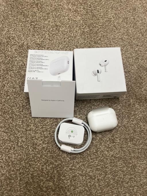 Buy & Sell Colchester Essex - Photos for New airpods