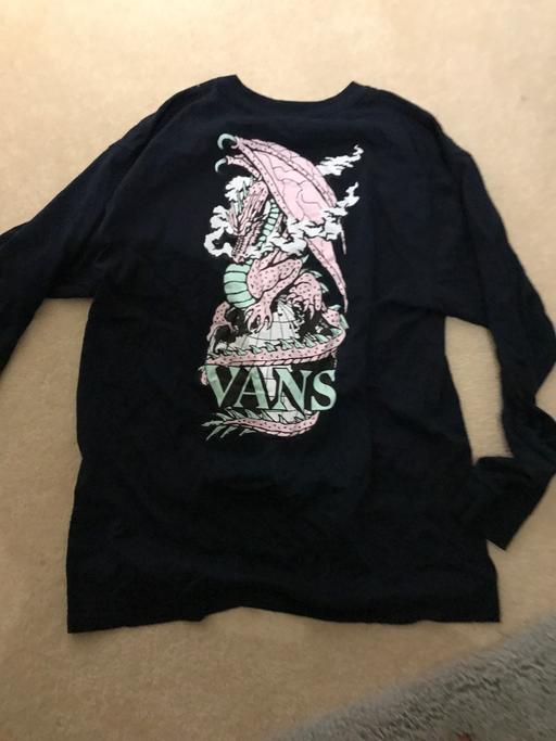 Buy & Sell Arborfield Cross Wokingham - Photos for Vans dragon sleeve T-shirt
