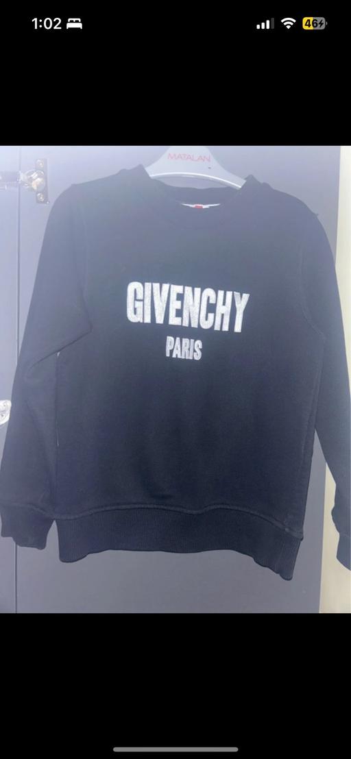 Buy & Sell Harpurhey Manchester - Photos for Black Givenchy jumper age 5/6.