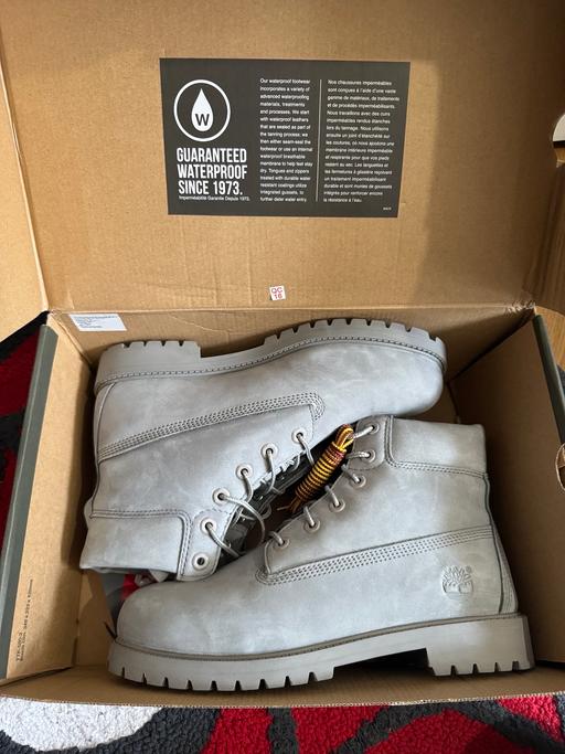 Buy & Sell Camberwell South East London - Photos for Grey timberland boots