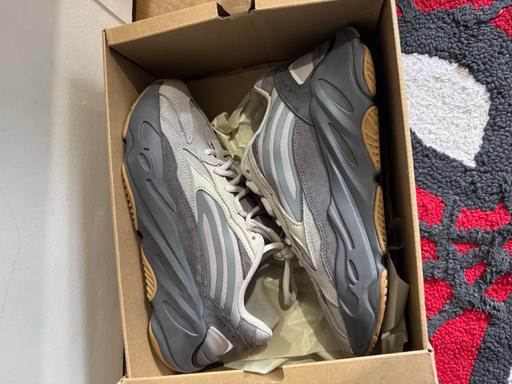 Buy & Sell Camberwell South East London - Photos for Yeezy 700 Tephra