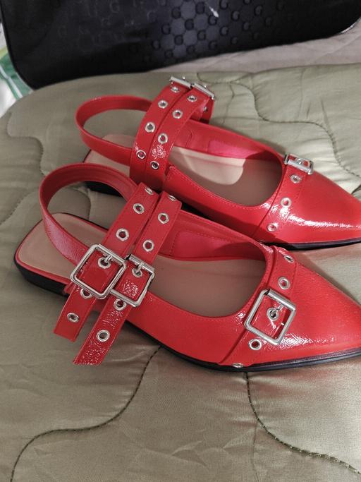 Buy & Sell Blackhall Colliery County Durham - Photos for flat shoesstretch straps 6