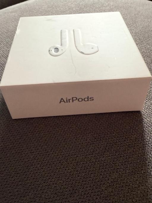 Buy & Sell Headless Cross Redditch - Photos for Apple Air Pods With Charging Case