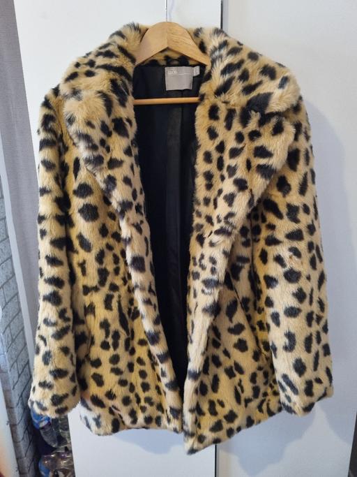 Buy & Sell East Ham East London - Photos for woman's coat