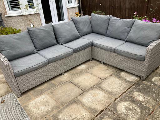 Buy & Sell Stoneleigh Epsom and Ewell - Photos for Patio set Cushions and seat pads