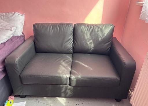 Buy & Sell Eltham South East London - Photos for 2 seater leather sofa