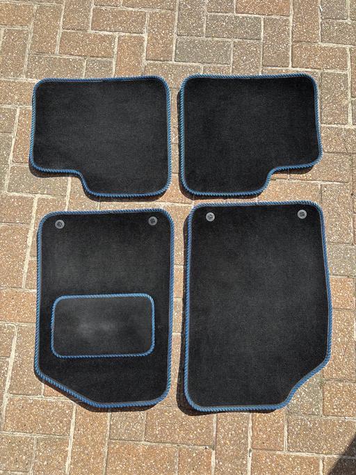 Vehicles Billericay Basildon - Photos for Fiat 500 premium car mats