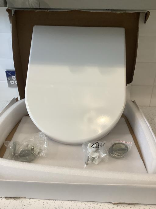 Buy & Sell Woodsetton Dudley - Photos for New soft close toilet seat