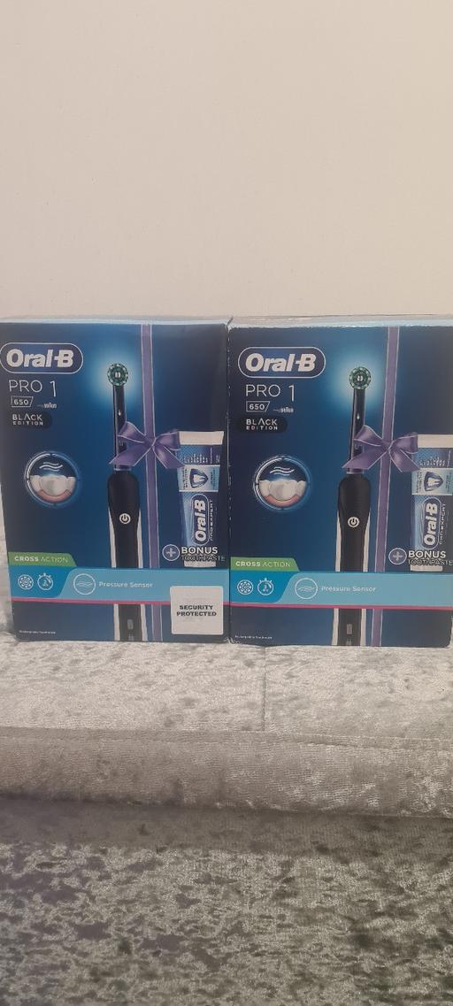 Buy & Sell Sparkhill Birmingham - Photos for 2x Oral-B PRO 1 650 Electric Rechargeable