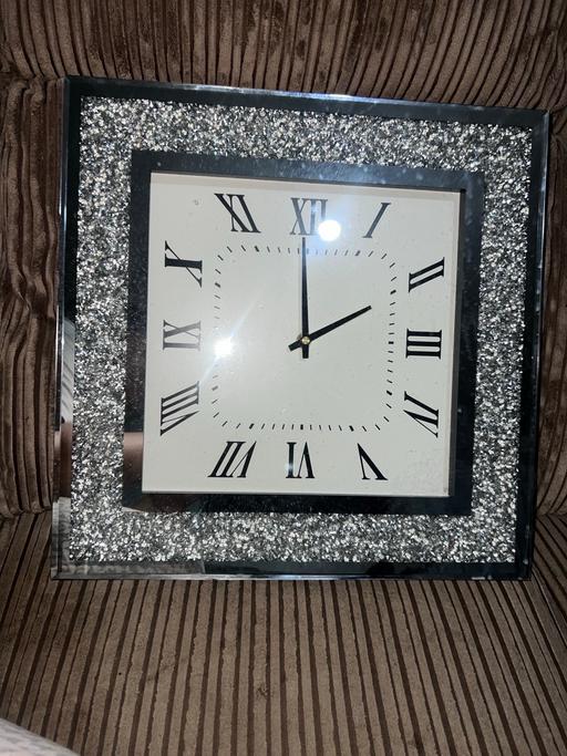 Buy & Sell Yew Tree Estate Sandwell - Photos for DIAMOND CLOCK
