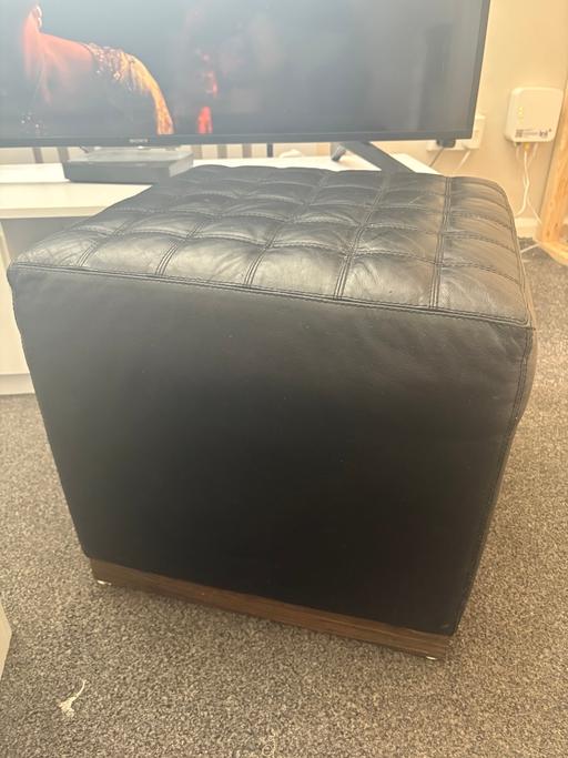 Buy & Sell Wollescote Dudley - Photos for Leather foot stool dfs