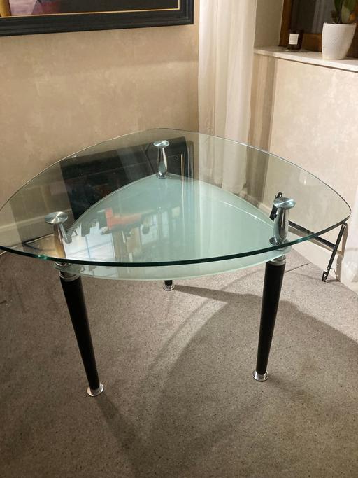 Buy & Sell Slaithwaite Kirklees - Photos for Glass top dining table
