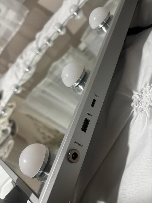 Buy & Sell Leigh Wigan - Photos for holly wood mirror