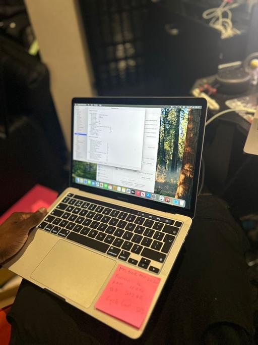 Buy & Sell Hemington North West Leicestershire - Photos for MacBook Pro 2020