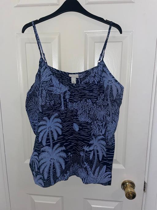 Buy & Sell Sundon Luton - Photos for H&M Blue tropical palm tree print cami top
