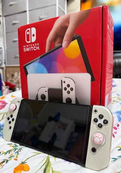 Buy & Sell Rainham Medway - Kent - Photos for Nintendo Switch OLED Console With Games