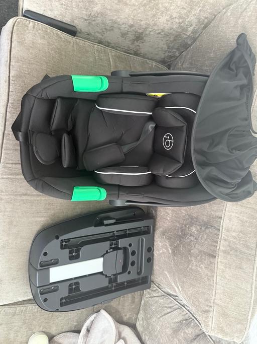 Buy & Sell Hackney Marshes East London - Photos for Car seat and isofix base