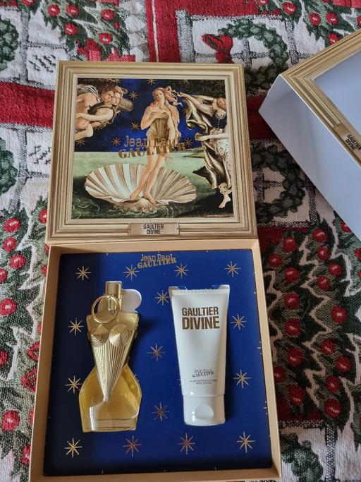 Buy & Sell Grangemouth Falkirk - Photos for perfume