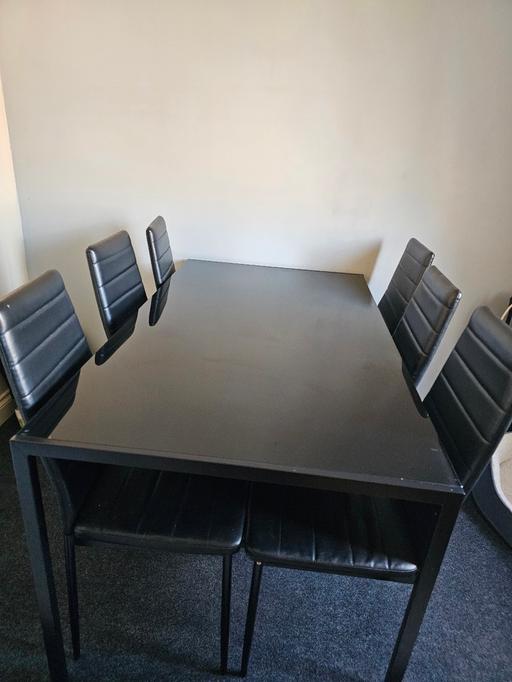 Buy & Sell Corngreaves Trading Estate Sandwell - Photos for Black glass dinning table