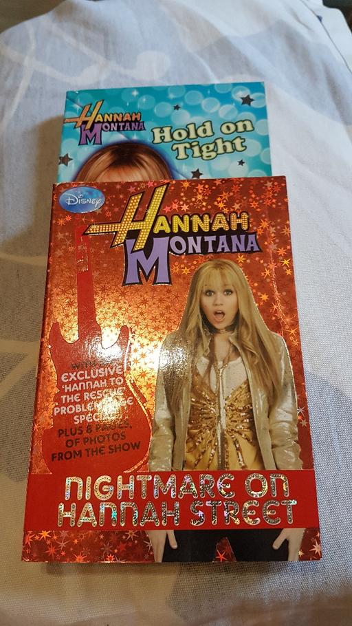 Buy & Sell Walsall Town Centre Walsall - Photos for Hannah Montana book