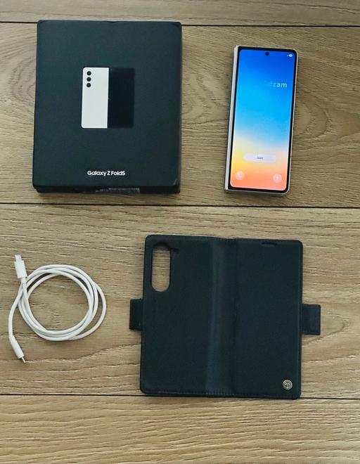 Buy & Sell Lye Dudley - Photos for Samsung Galaxy Z Fold5 - 256GB Unlocked Box