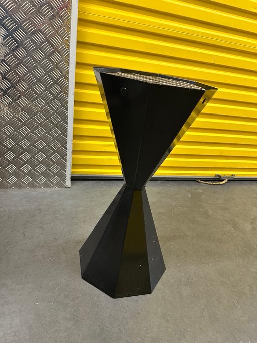 Buy & Sell West Norwood South East London - Photos for 2x Free standing ashtrays - black steal