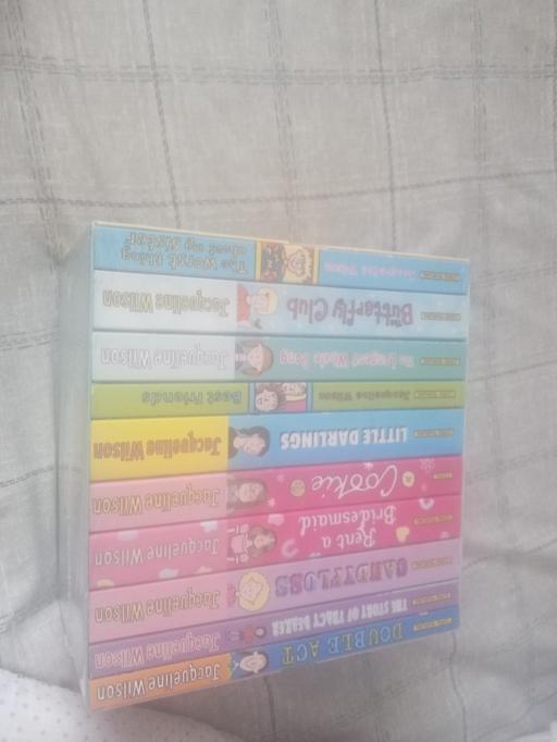 Buy & Sell Worcester Park Sutton - Photos for Jacqueline Wilson book collection