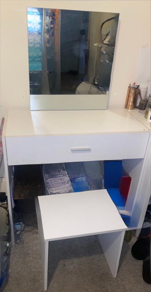 Buy & Sell Walthamstow East London - Photos for Mirrored vanity