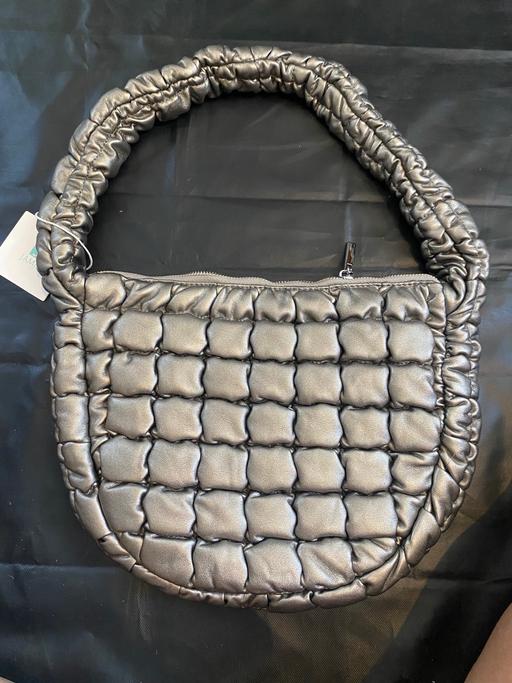 Buy & Sell Luton Town Centre Luton - Photos for ❤️Quilted puffer Padding shoulder bag❤️