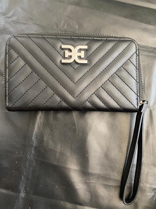 Buy & Sell Luton Town Centre Luton - Photos for Wristlet strap purse😍