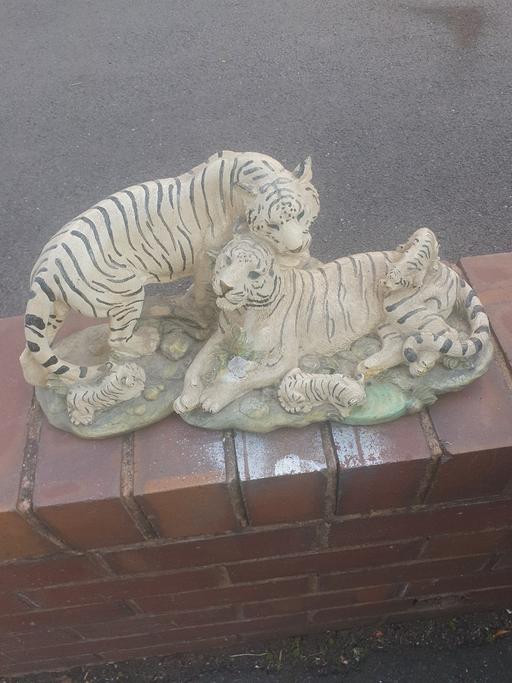 Buy & Sell Pensnett Dudley - Photos for 16 inch Tiger Family Ornament, Good Condition