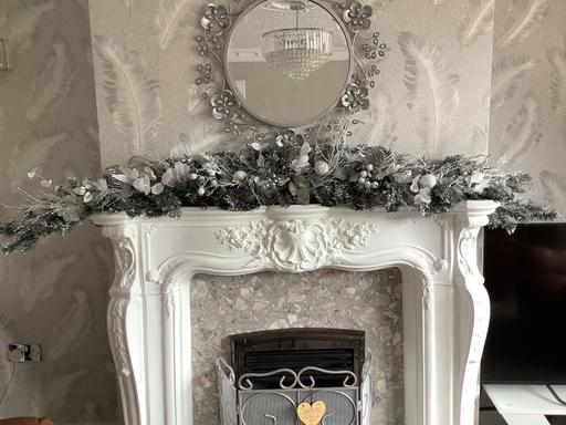 Buy & Sell Woodsetton Dudley - Photos for 7’ Christmas garland
