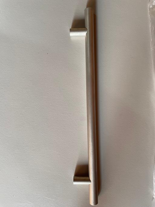Buy & Sell Barkby Charnwood - Photos for 14 identical cupboard door handles 192mm