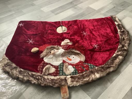 Buy & Sell Woodsetton Dudley - Photos for New Christmas tree skirt