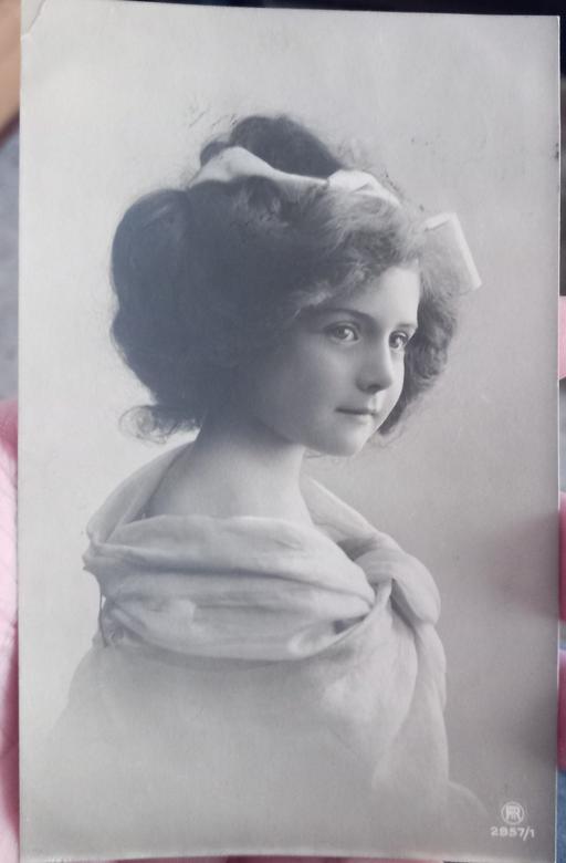 Buy & Sell Thatto Heath Saint Helens - Photos for Antique edwardian Beautiful portrait postcard