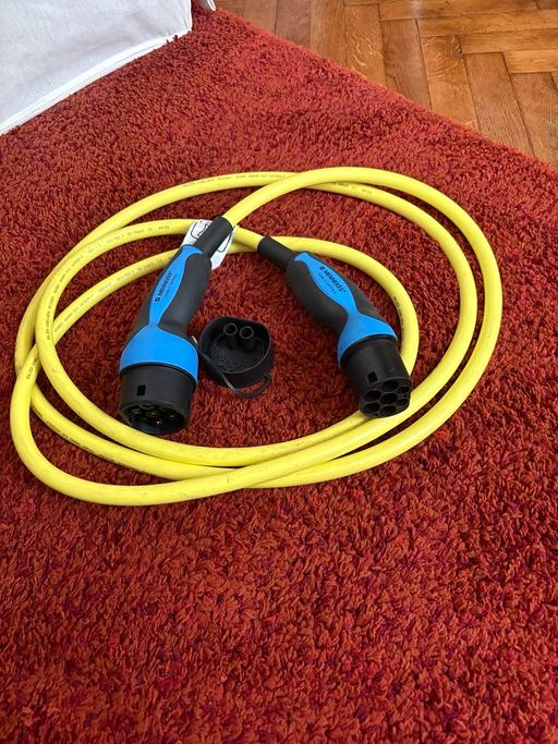Vehicles Edmonton North London - Photos for Mennekes EV Charging Cable Type 2 Mercedes