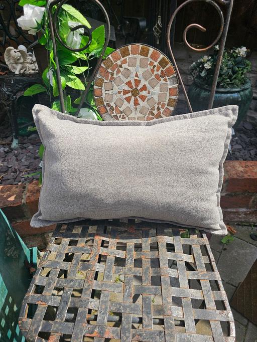 Buy & Sell Pensnett Dudley - Photos for GREY OBLONG CUSHION WITH INNER