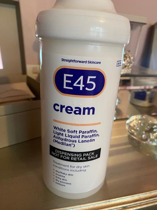 Buy & Sell Weoley Castle Birmingham - Photos for E 45 cream large 500g £2 each